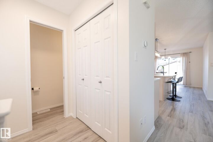 Property Photo:  2928 25 Street NW  AB T6T 1Z9 