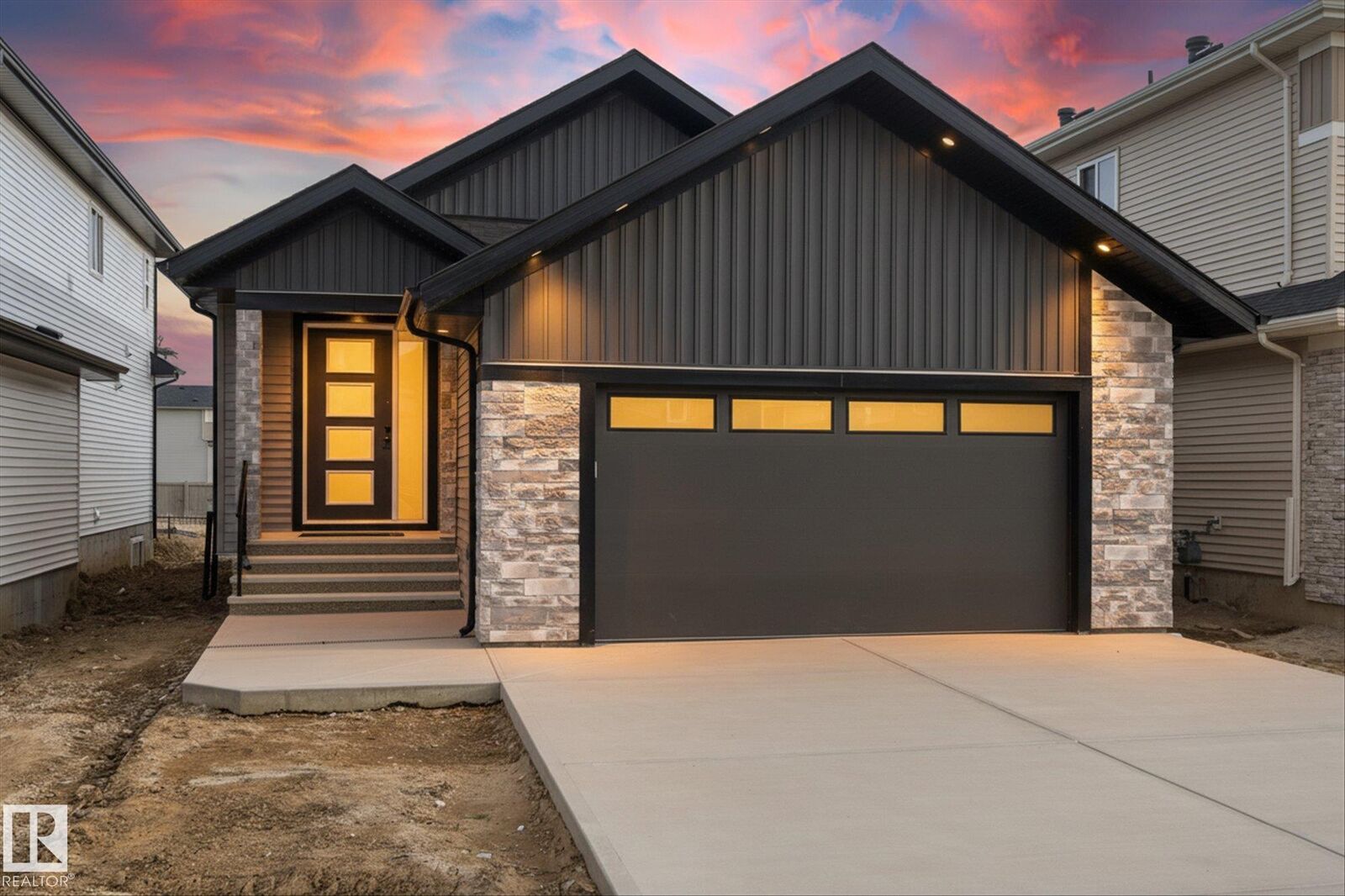 Property Photo: 164 Caledon Crescent AB T7X 4E3
