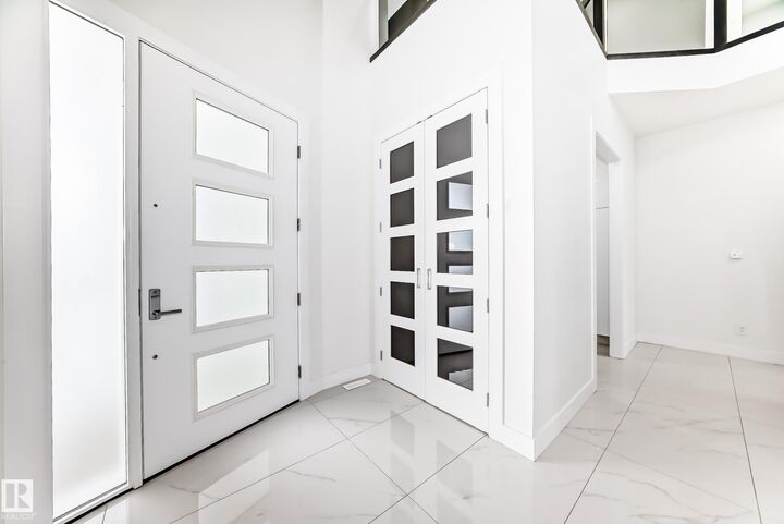 Property Photo: 340 33 Ave NW AB T6T 2S9