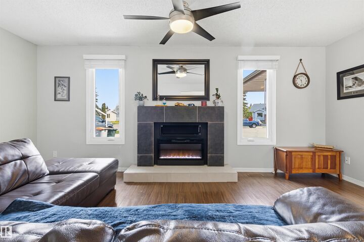 Property Photo:  2 Armbruster Terrace  AB T7Z 1G7 
