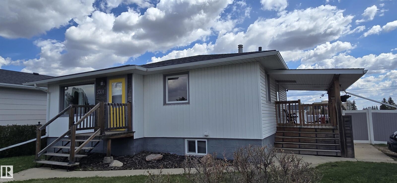Property Photo:  5301 45 Street  AB T9C 1V8 