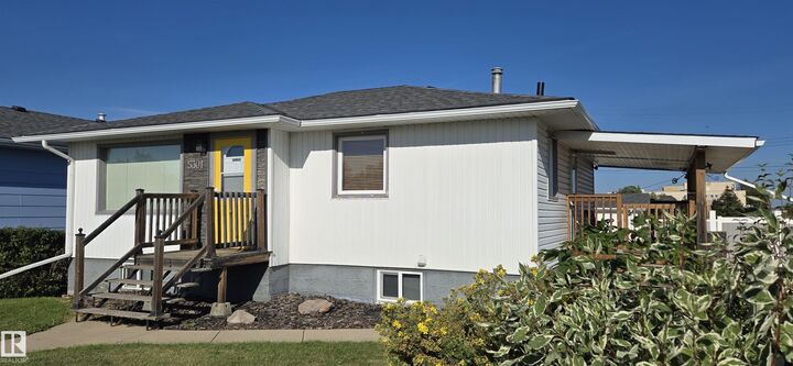 5301 45 Street — photo 1