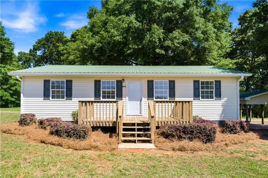 Property Photo:  894 Lakeview Drive  GA 30565 