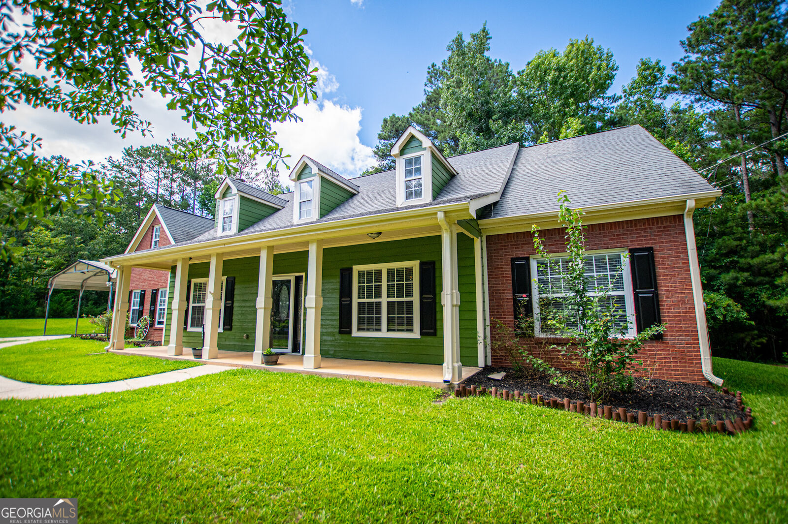 Property Photo:  8590 Kencrest Drive  GA 30187 