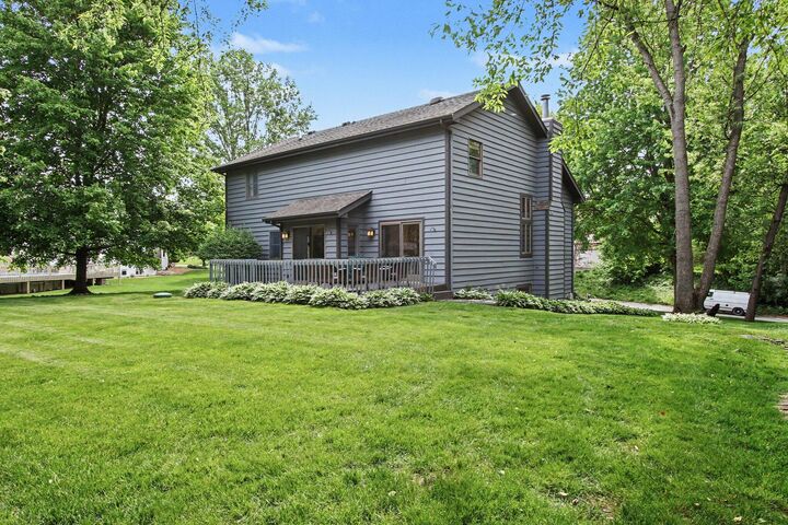Property Photo:  2752 Sunswept Court  IN 46383 