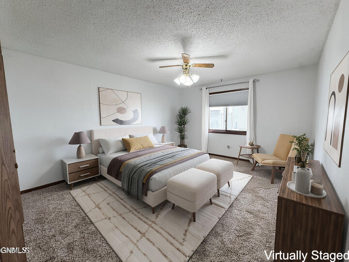 Property Photo:  1147 Jefferson Avenue  ND 58504 