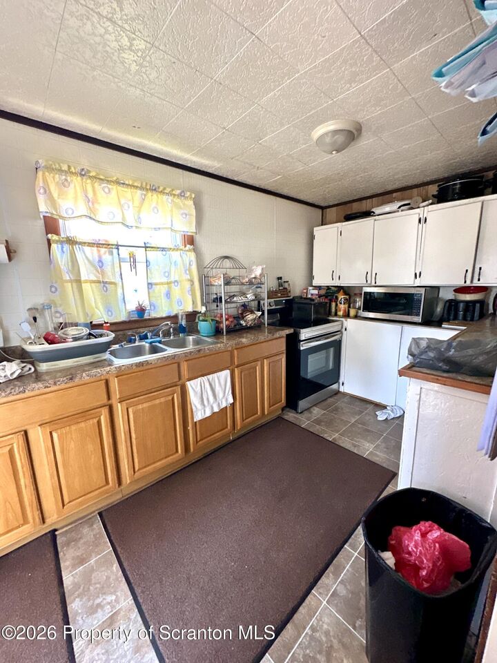 Property Photo:  893 Scanlon Avenue  PA 18508 