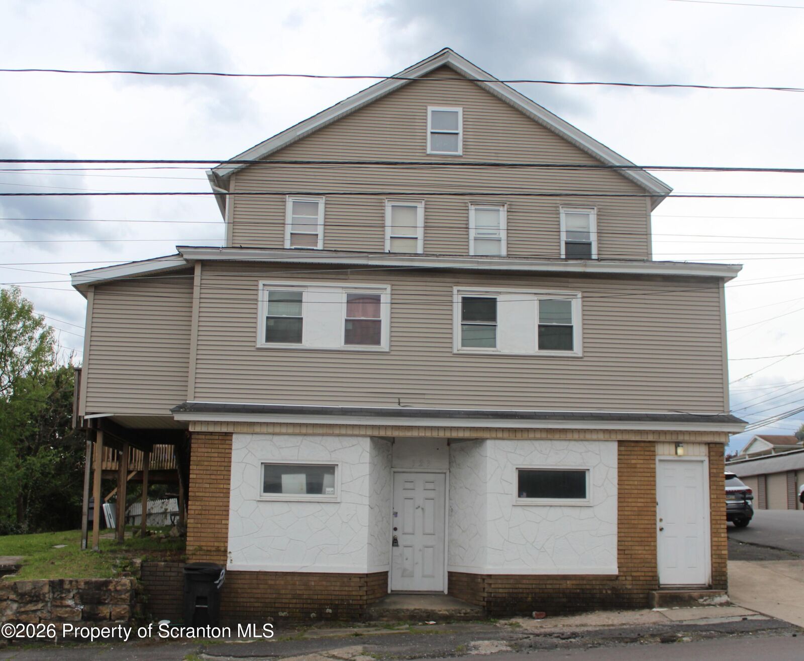 Property Photo: 323 Union Street PA 18517