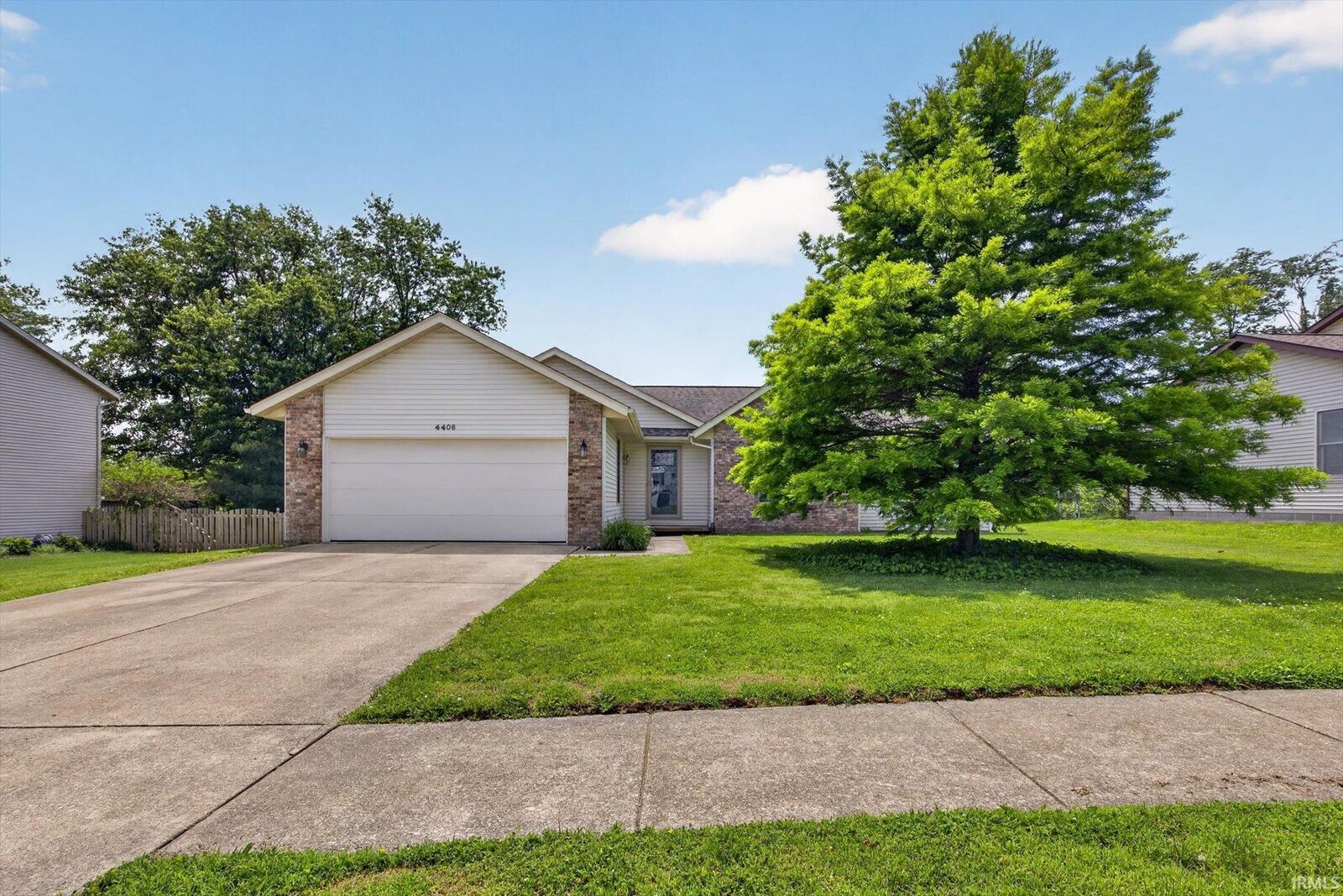 Property Photo:  4406 E Carrington Court  IN 47401 
