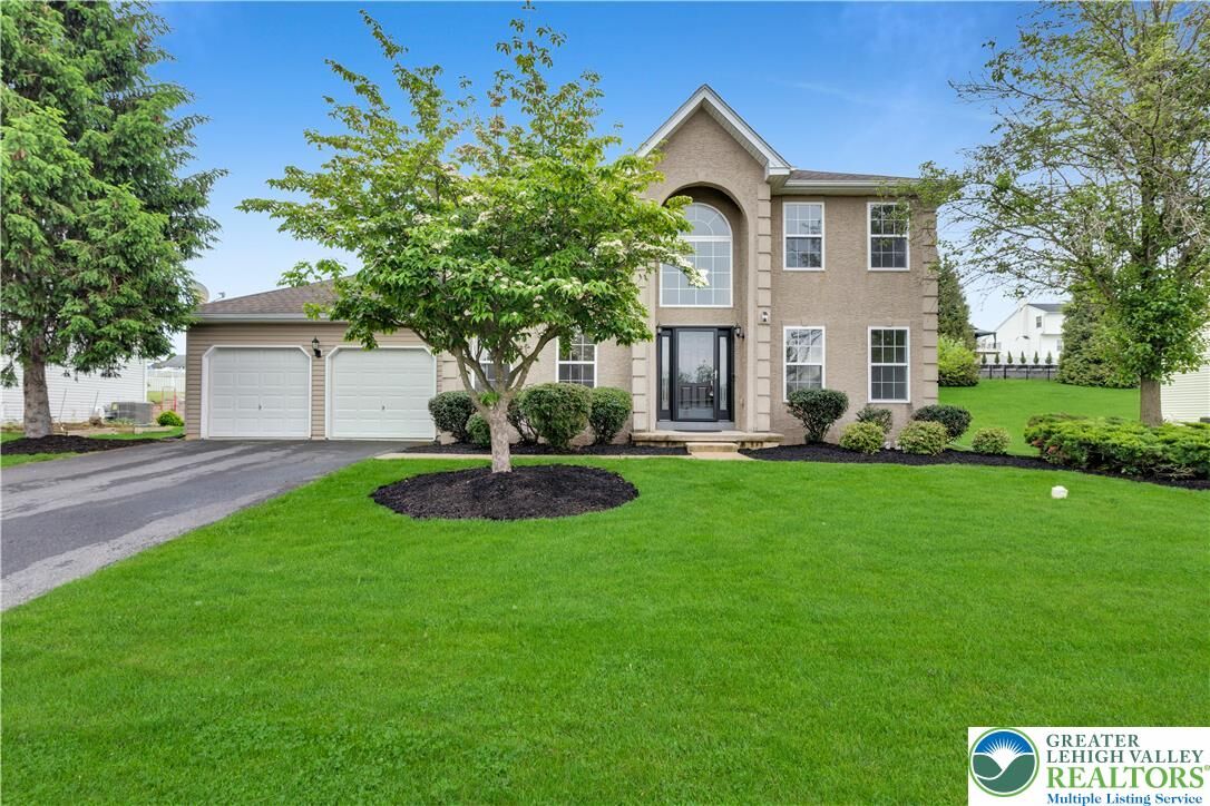 Property Photo:  113 Walker Drive  PA 18067 