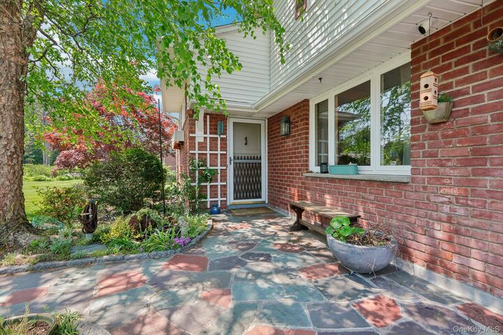 Property Photo:  181 Finmor Drive  NY 10607 