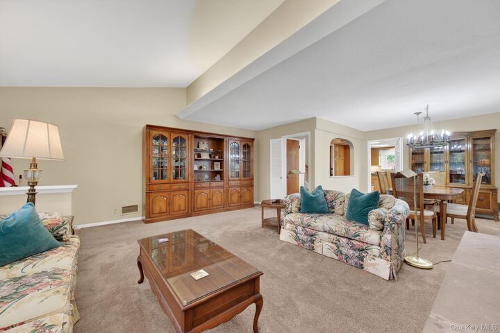 Property Photo:  71 Ewart Street  NY 10583 