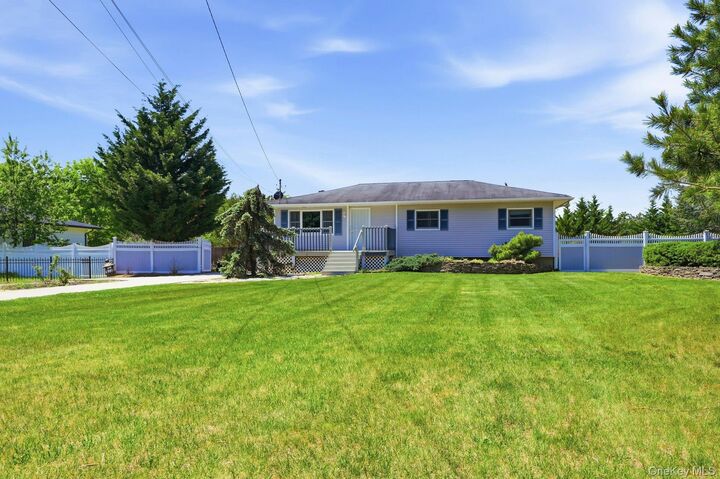 Property Photo: 1072 Connetquot Avenue NY 11722