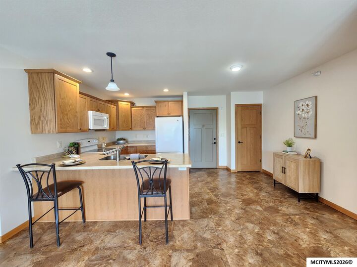 Property Photo:  809 7th Ave N #301  IA 50428 