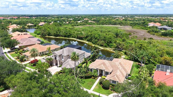 Property Photo:  8923 Bloomfield Boulevard  FL 34238 