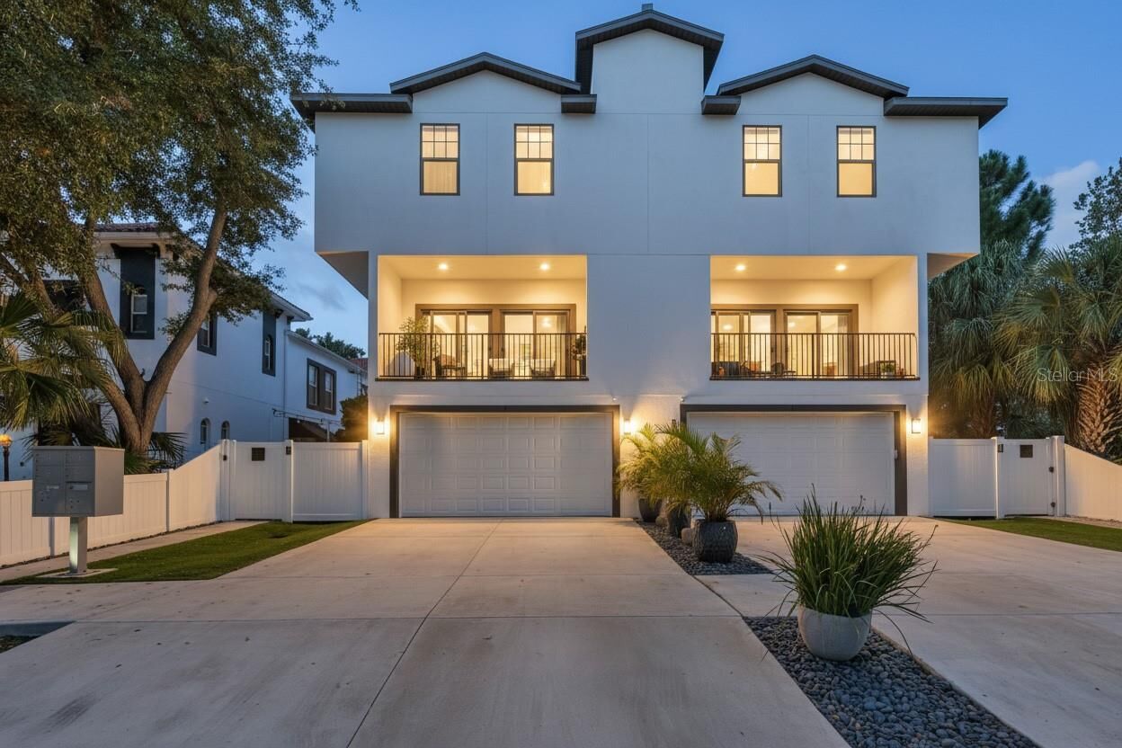 Property Photo:  405 S Westland Avenue 4  FL 33606 