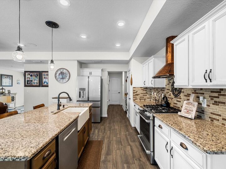 Property Photo: 11051 Mirage Avenue FL 34614