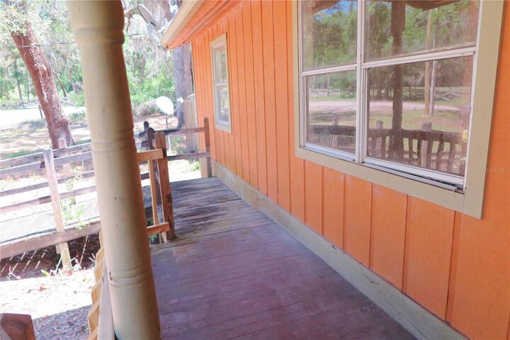 Property Photo: 153 Ranch Road FL 32131