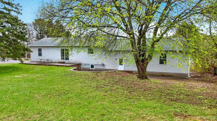 Property Photo:  1401 Jasberg Street  MI 49930 