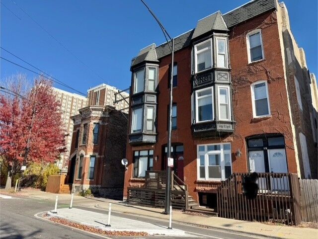 Property Photo:  115 S Paulina Street 1  IL 60612 