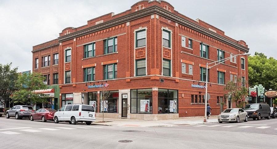 Property Photo: 1443 E 53rd Street 2F IL 60615