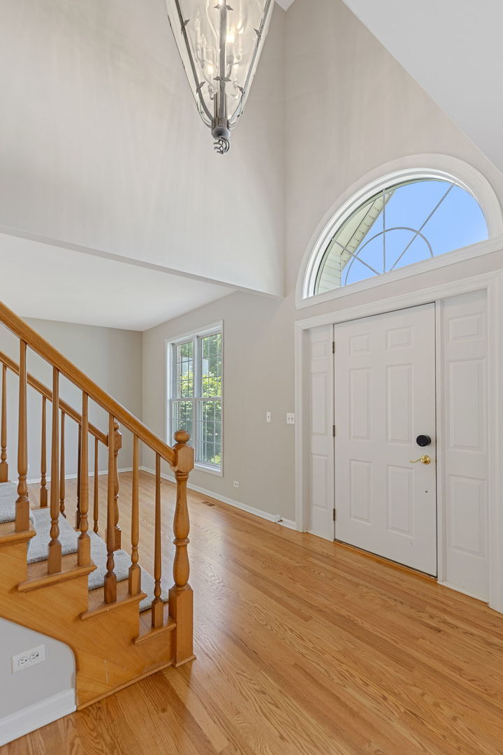 Property Photo: 1311 Callen Lane IL 60016
