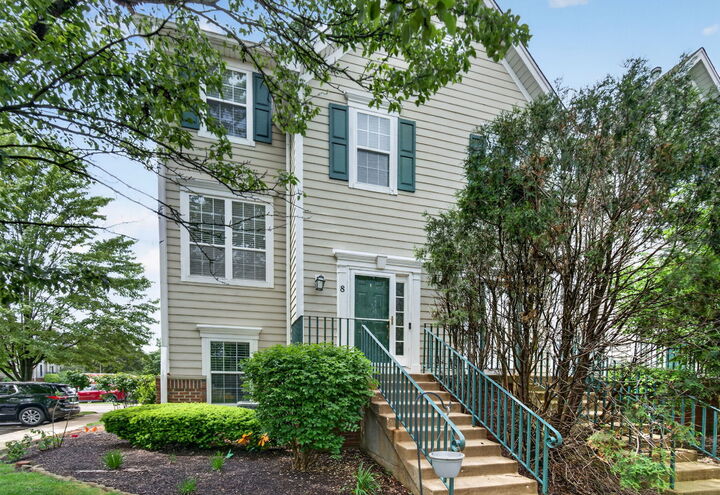 Property Photo:  1105 Village Center Parkway 8  IL 60506 
