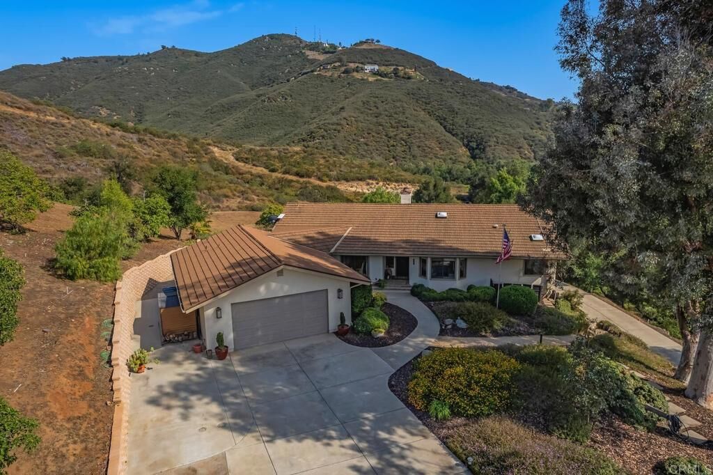 Property Photo:  2103 Margarita Glen  CA 92028 