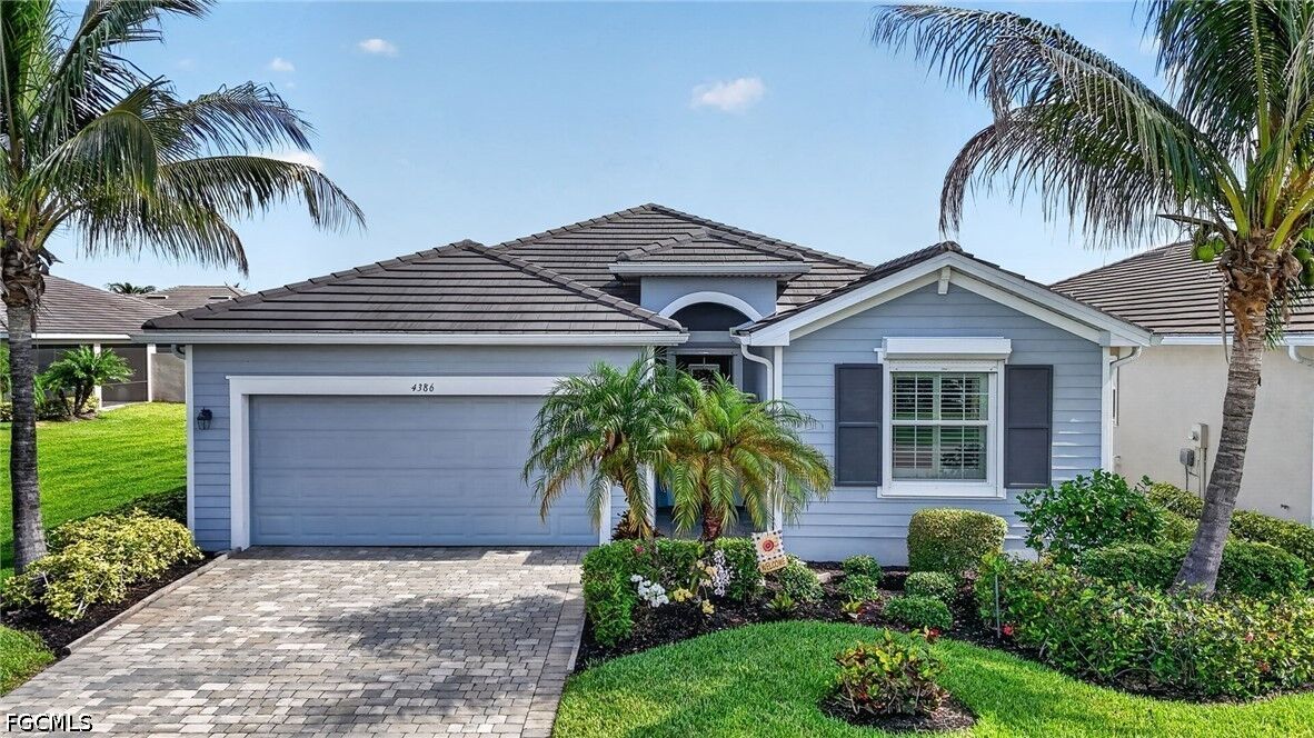 Property Photo:  4386 Bluegrass Drive  FL 33916 