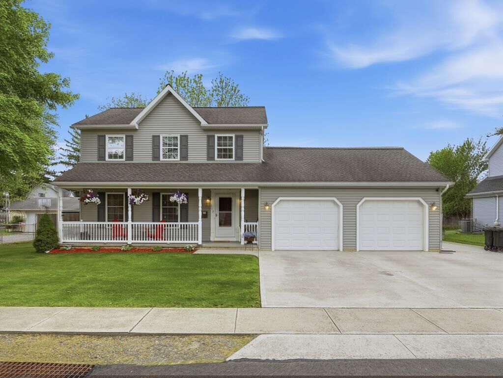 Property Photo:  110 Franklin St  PA 18840 