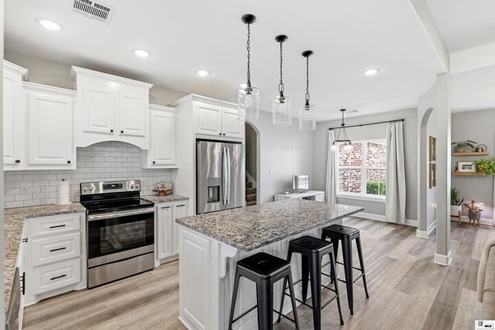 Property Photo:  403 Pelican Grove Drive  LA 71225 
