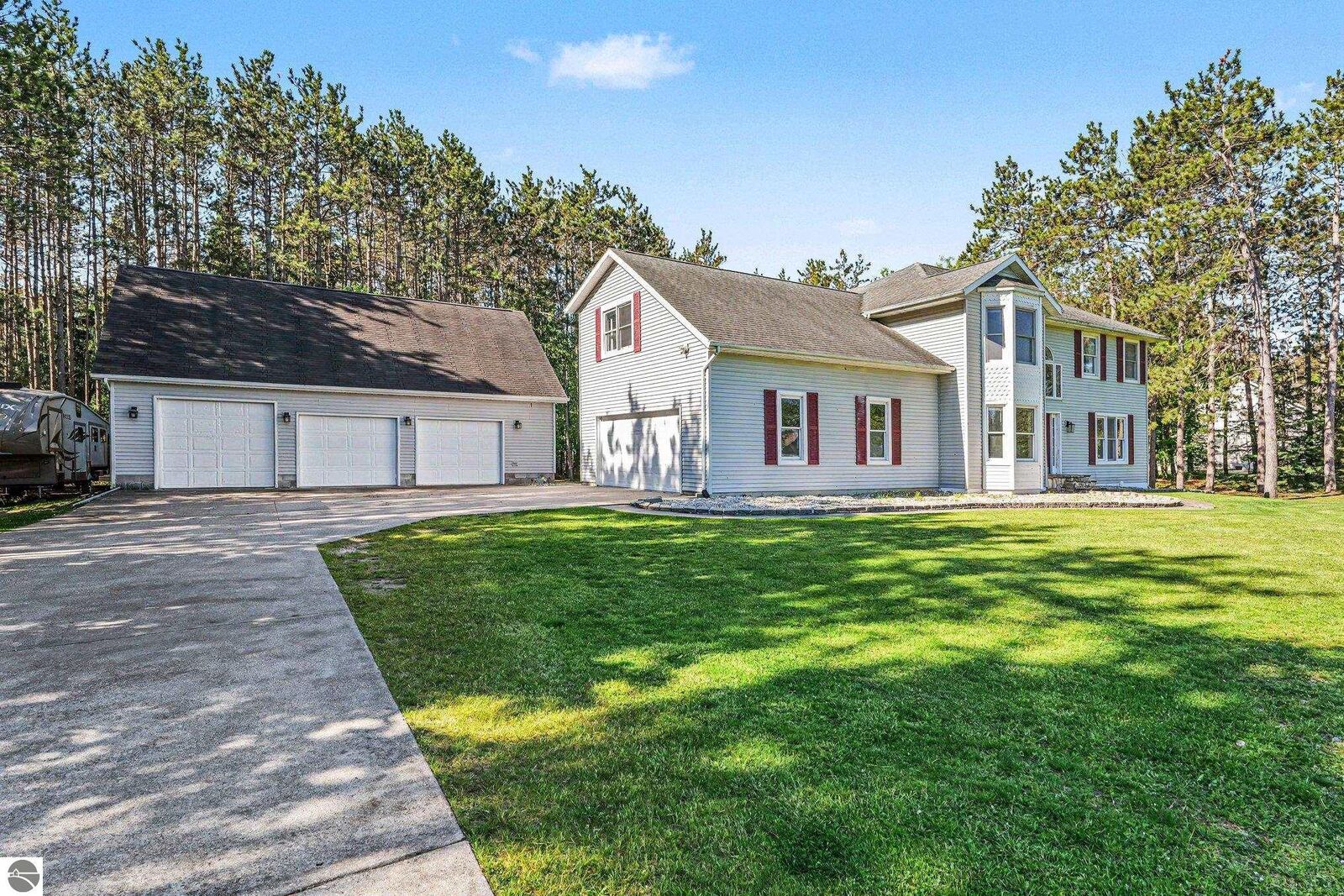 Property Photo: 105 W Broomfield Road MI 48858