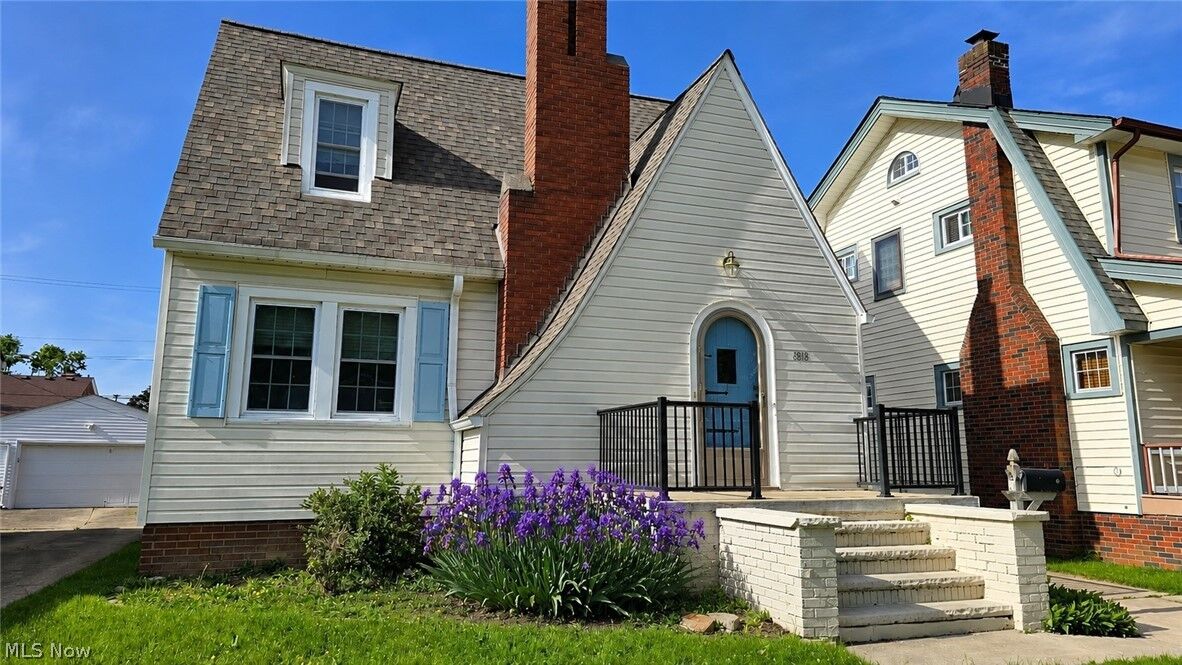 Property Photo:  6818 Belmere Drive  OH 44129 