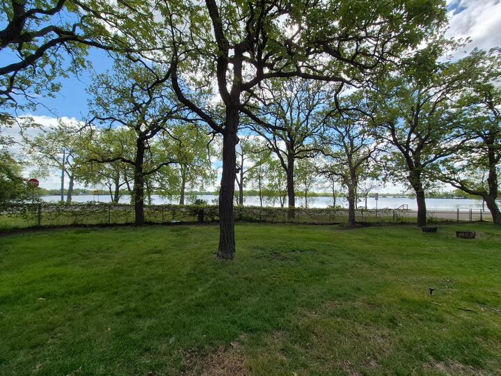 Property Photo:  1195 Lakeshore Drive  MN 55309 