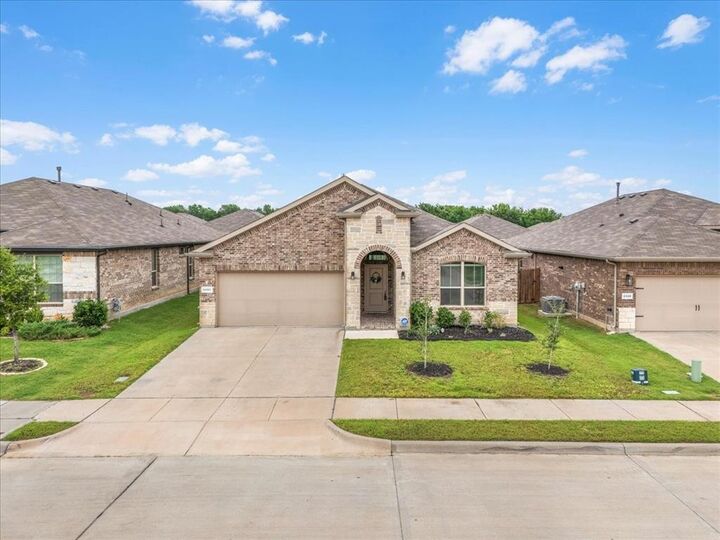 Property Photo:  2405 Briscoe Ranch Drive  TX 76087 