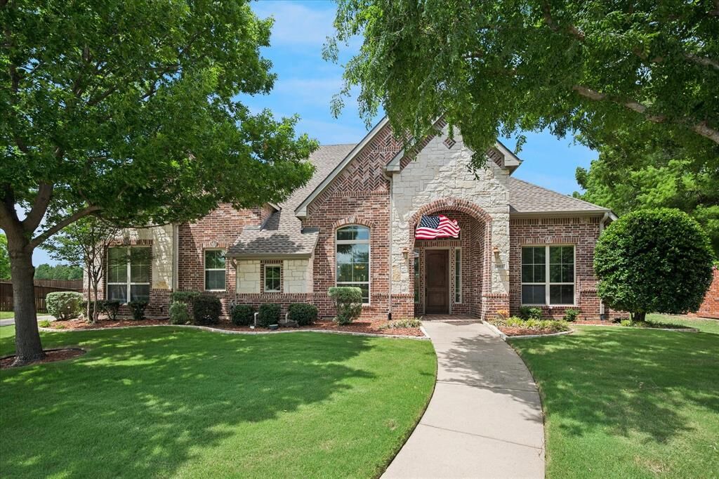 Property Photo:  5913 Lavon Drive  TX 75028 