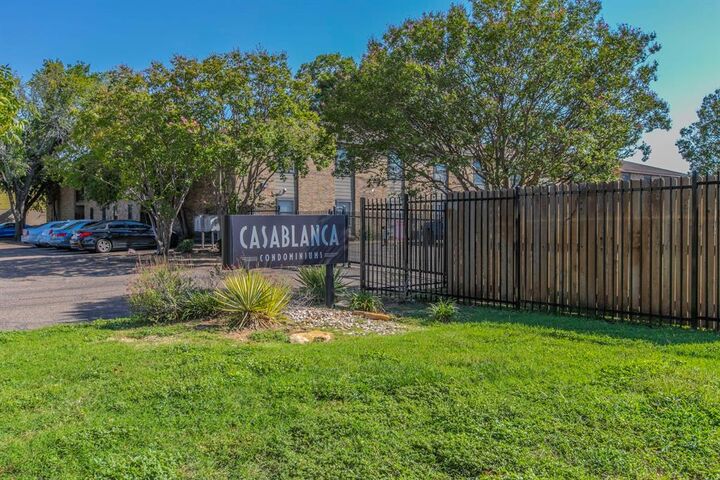 Property Photo:  1214 Baylor Avenue 205  TX 76706 