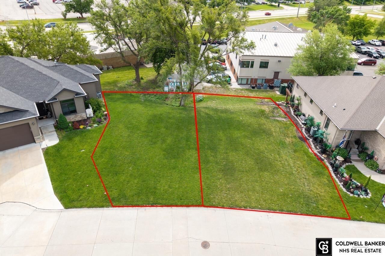 Property Photo:  2928 Park Place Court  NE 68506 