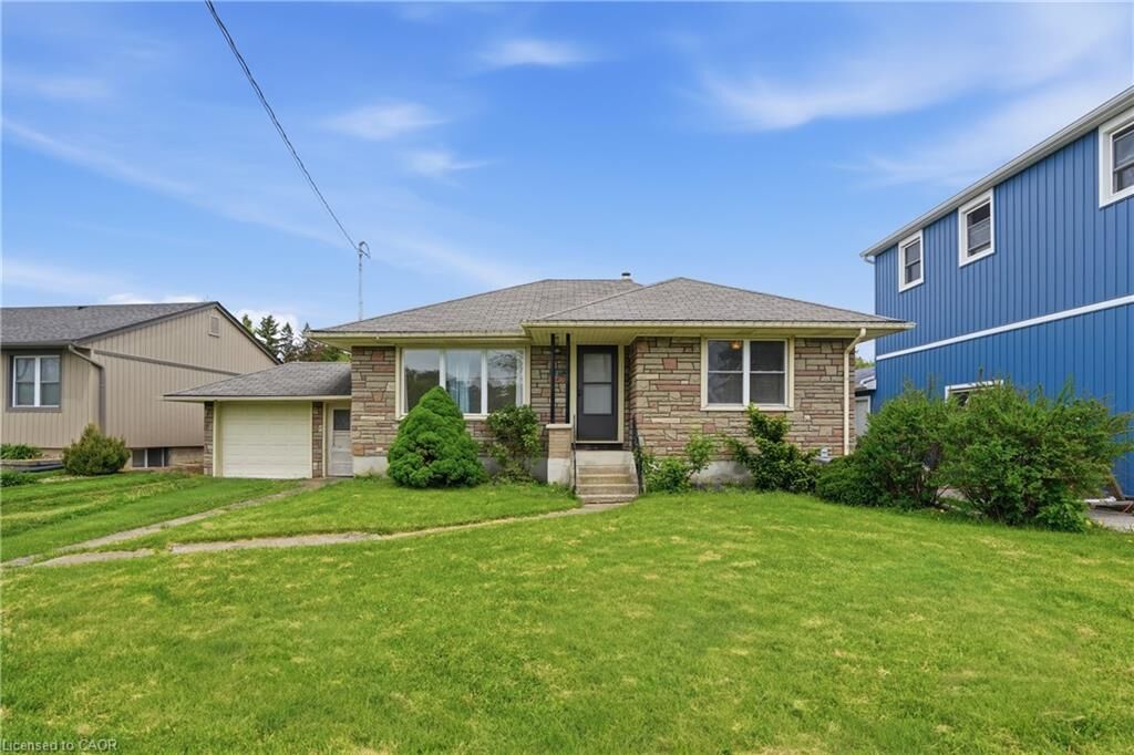 Property Photo:  602 Geneva Street  ON L2N 2J4 