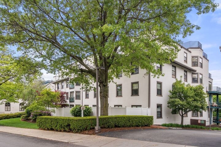 Property Photo: 227 Summit W207 MA 02446