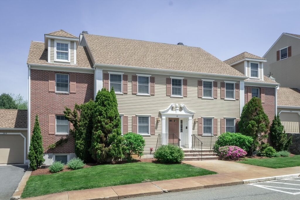 Property Photo:  10 Weatherly Drive 3  MA 01970 