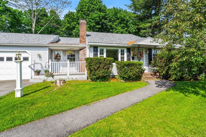 Property Photo:  21 Guild St  MA 01852 