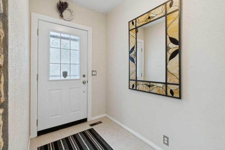 Property Photo:  28 Berwick Crescent NW 38  AB T3K 1Y7 