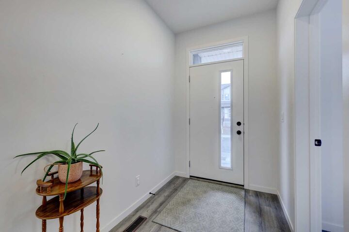 Property Photo:  314 Midgrove Link SW  AB T4B 5K8 