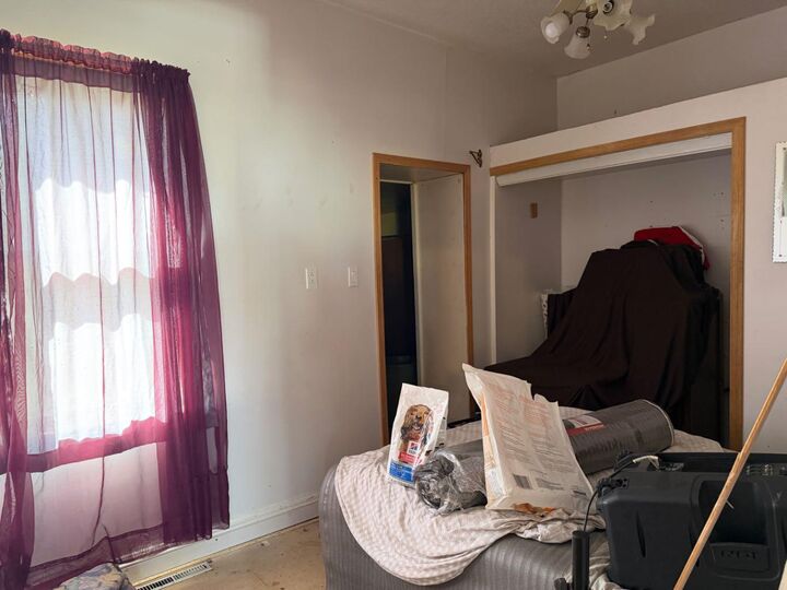 Property Photo: 102 Railway Avenue S AB T0J 0B0