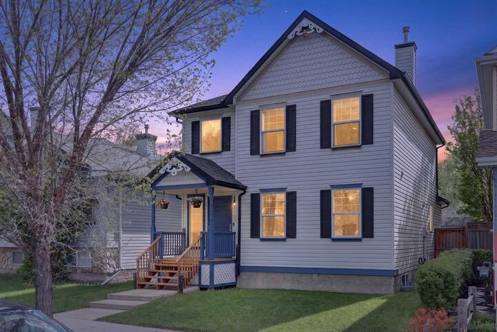 Property Photo:  988 Prestwick Circle SE  AB T2Z 3X7 