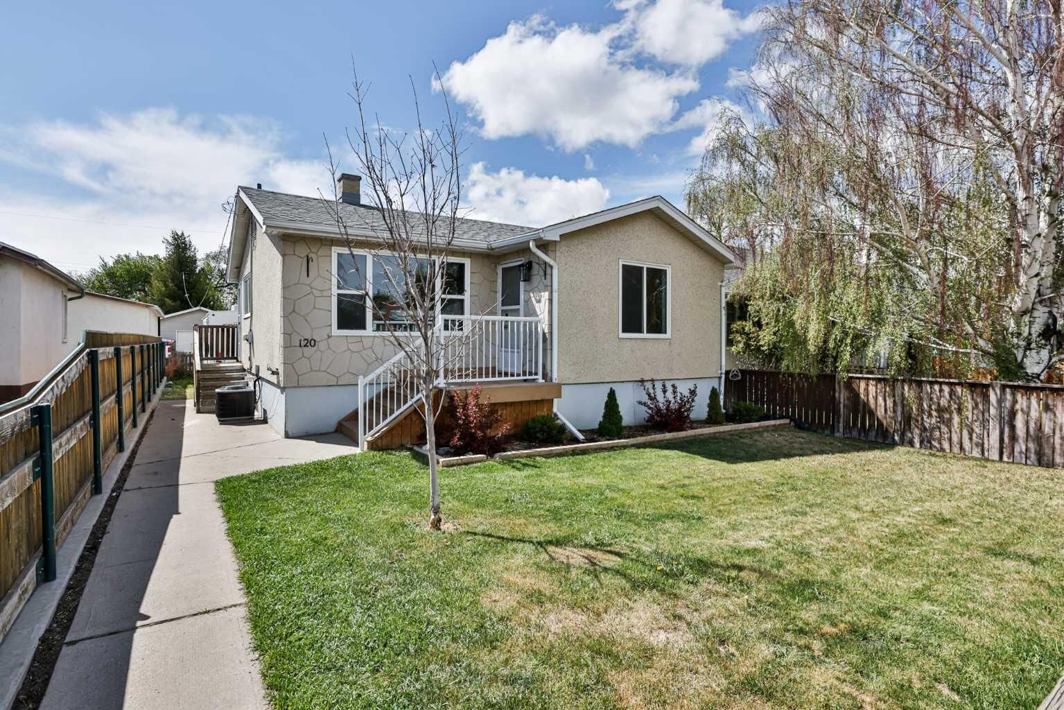 Property Photo: 120 16 Street N AB T1H 2Z5