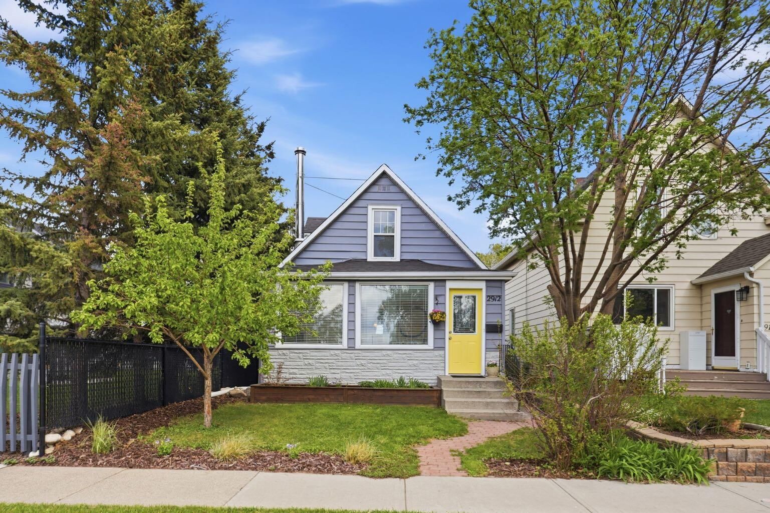 Property Photo: 2912 17 Street SE AB T2G 3W3