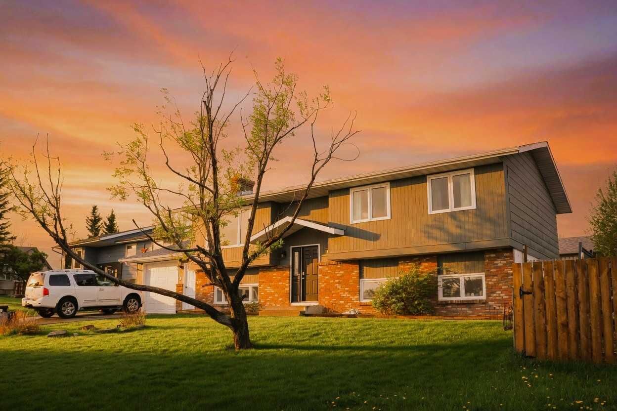 Property Photo: 31 Schofield Place AB T0K 1W0