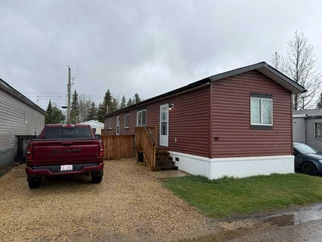 Property Photo: 404 6 Avenue NW 10 AB T0G 2A1